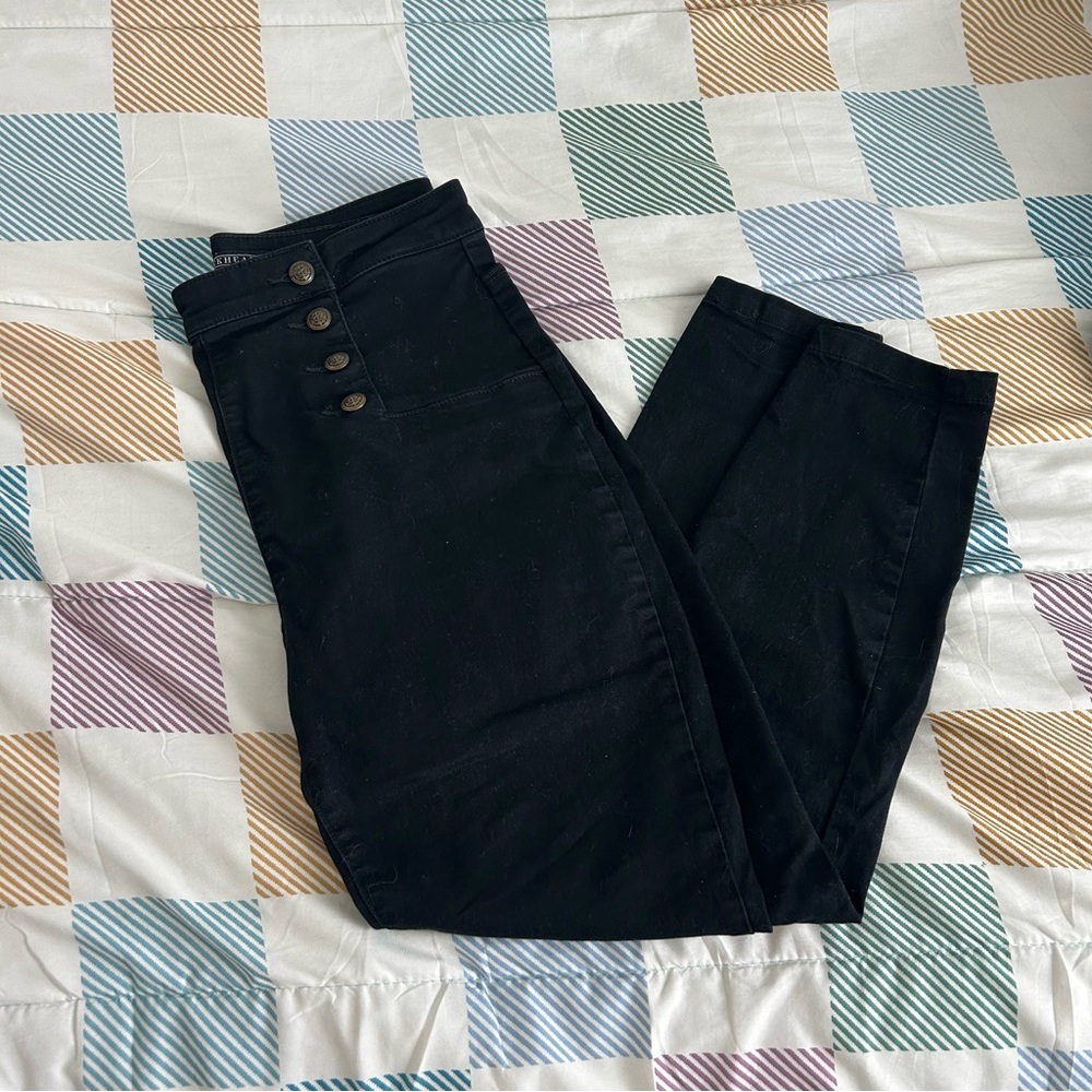Women's Black High-Waisted Jeans